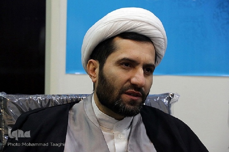 حجت‌الاسلام والمسلمین جمال ایزدی، معاون فرهنگی اجتماعی اداره کل اوقاف و امور خیریه خراسان رضوی