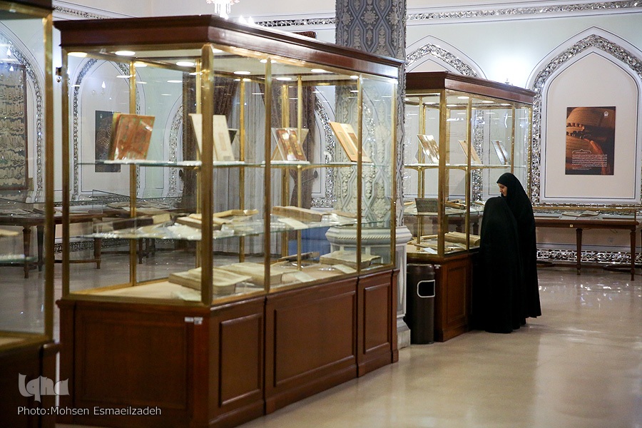 وجود نسخ قرآنی 1000ساله در موزه قرآن و نفایس آستان قدس رضوی وجود نسخ قرآنی 1000ساله در موزه قرآن و نفایس آستان قدس رضوی
