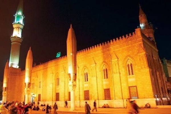 تعطیلی ضریح مسجد امام حسین(ع) در قاهره در روز عاشورا