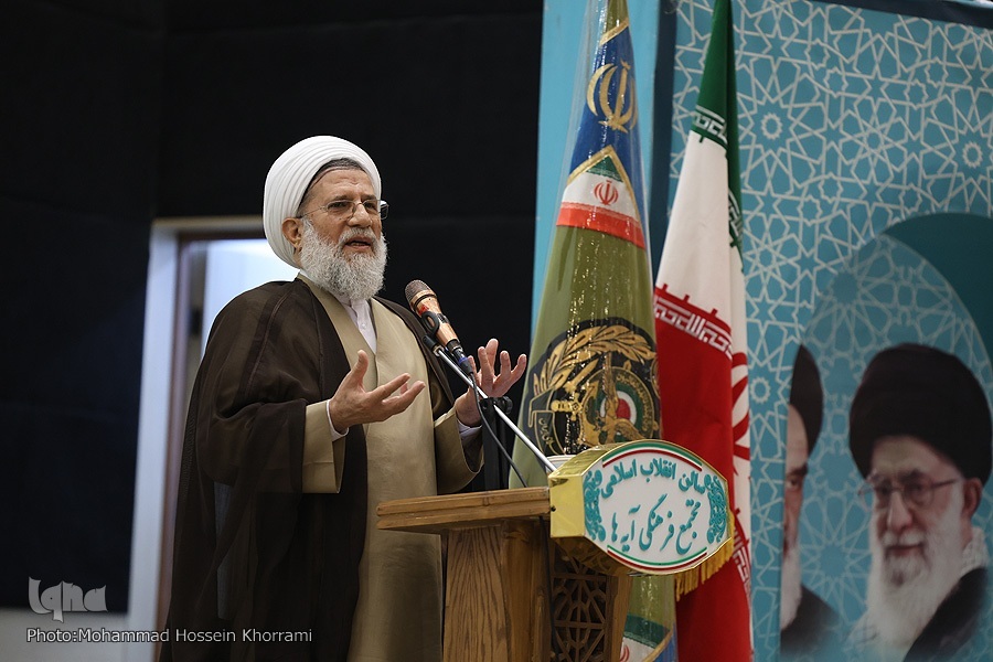 جامعه قرآنی یک الگوی تمام عیار و کامل است