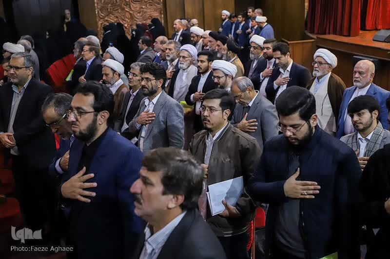 اشاعه تکریم و احترام دانشگاهیان در دستور کار قرار دارد