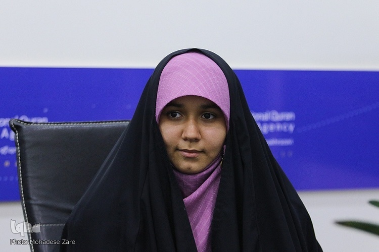 دانش آموز قرآنی دانش آموز قرآنی