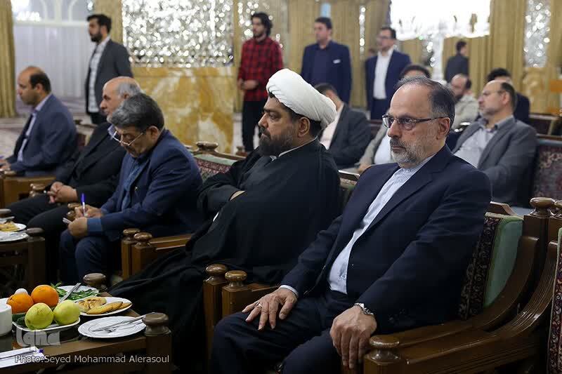 تحقق مطالبات مردم از جمله زیارت اماکن مقدس، نیازمند پیگیری جدی است تحقق مطالبات مردم از جمله زیارت اماکن مقدس، نیازمند پیگیری جدی است