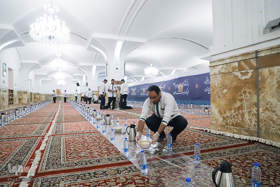 سفره های افطار رضوی