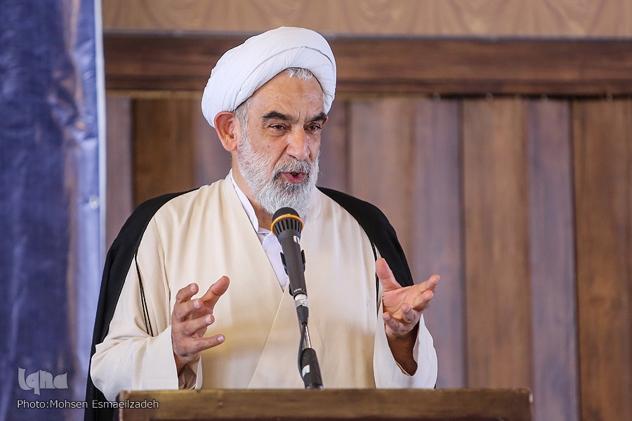 حجت‌الاسلام‌والمسلمین محسن قمی معاون ارتباطات بین‌الملل دفتر رهبر انقلاب