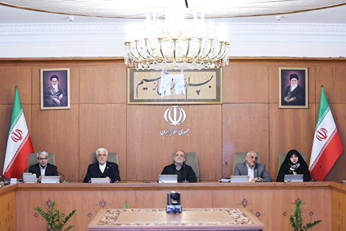 پزشکیان: ضعف‌ها و نارسایی‌های داخلی در حوادث اخیر شناسایی شود