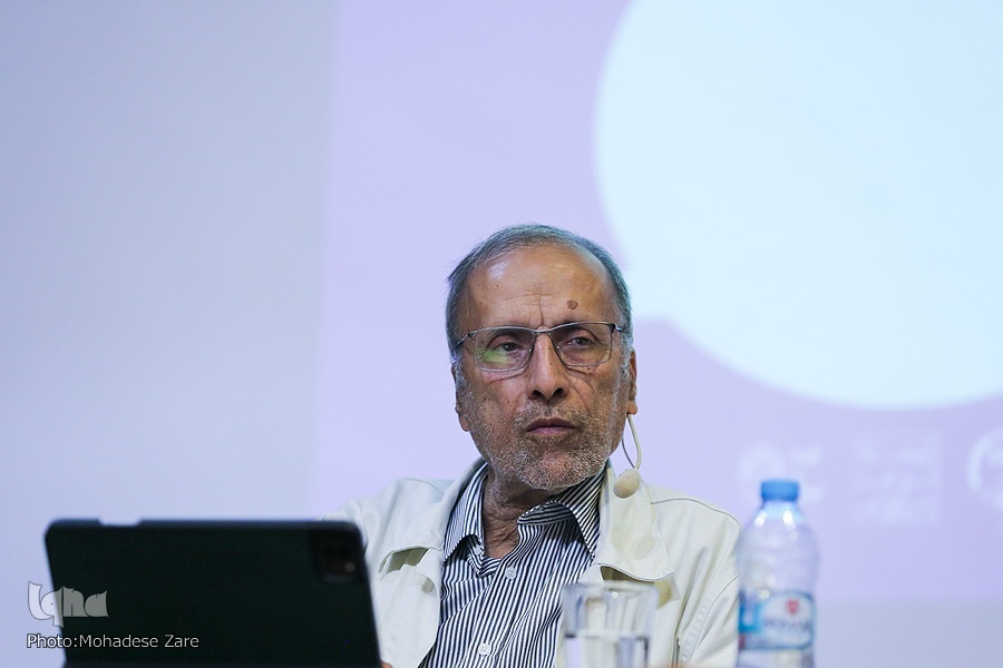 هادی خانیکی، استاد برجسته ارتباطات