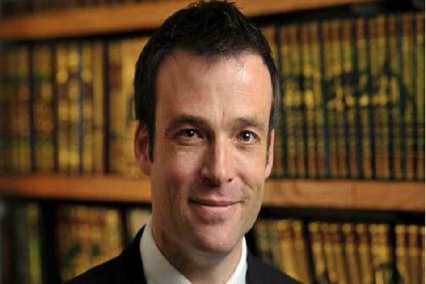 پژوهشگر آمریکایی: قرآن نسبت به کتاب مقدس در گفتمان دینی گسترده‌تر عمل می‌کند