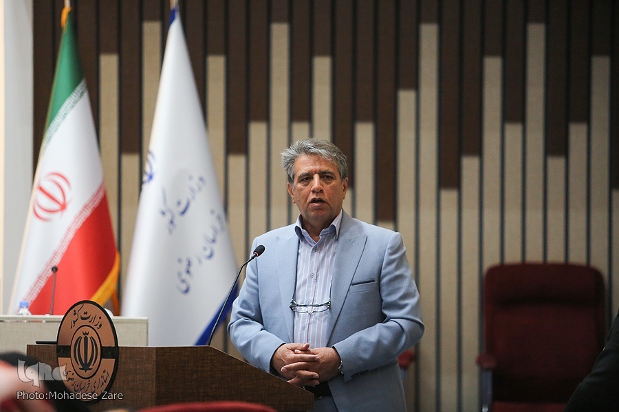 بازگشت مرجعیت خبر به داخل کشور در گرو صداقت است