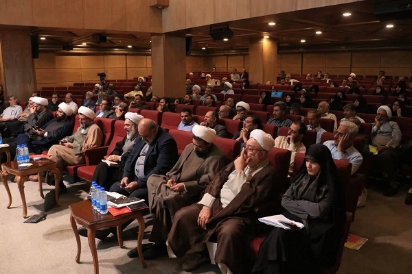 سومین نشست سراسری مدیران گروه معارف اسلامی دانشگاه آزاد برگزار شد