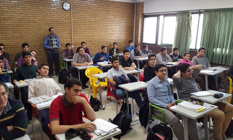 دانش آموزان