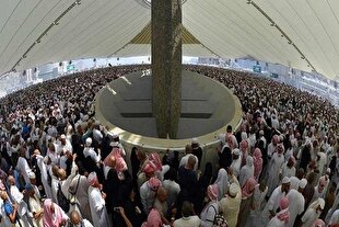 آغاز مراسم رمی جمره در منا