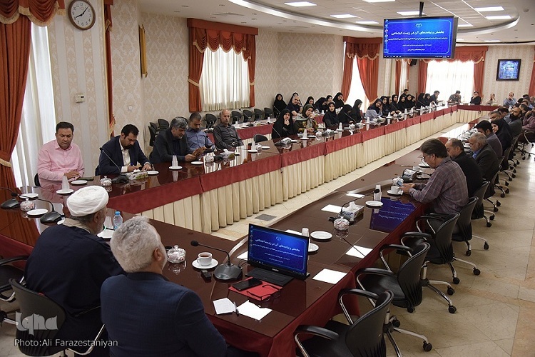 نشستی با عنوان «بخشش و پیامدهای آن در زیست اجتماعی» که به مناسبت سالروز شهادت امام جواد(ع) در سالن کاظمی آشتیانی جهاد دانشگاهی خراسان رضوی  برگزارشد