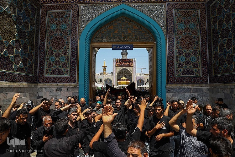 سوگواری سیدالشهدا(ع) در حرم رضوی