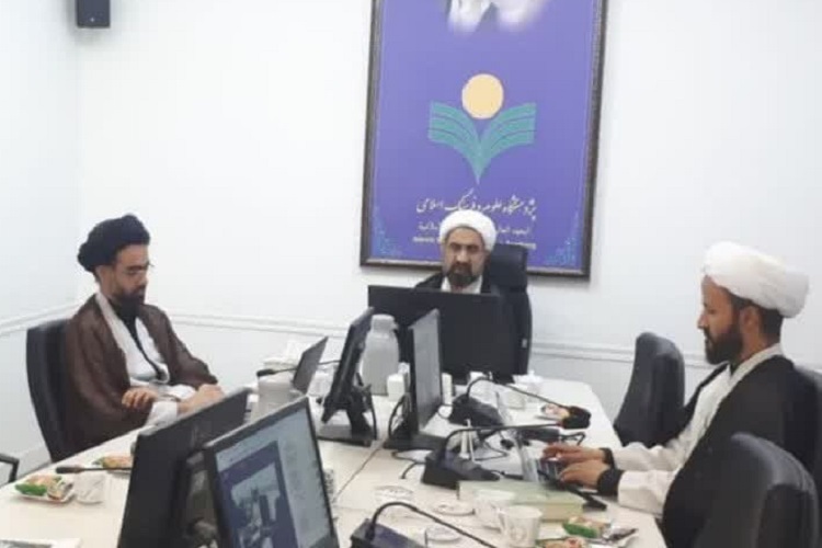 ادعاها در مورد تعلیم‌دهندگان قرآن به پیامبر(ص) فاقد اعتبار است