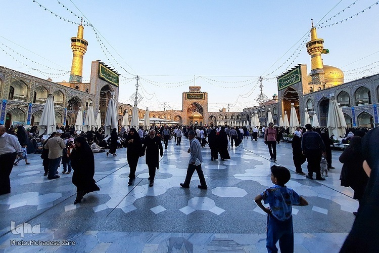 ورود بیش از ۲ میلیون و ۹۶ هزار زائر و مسافر به مشهد