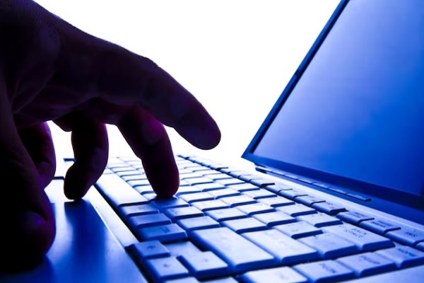 لزوم اتخاذ شیوه‌های نوین برای مقابله با اسلام‌هراسی سایبری