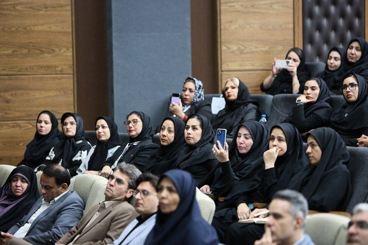 کشور بیش از هر زمان به حرکت‌های نوآورانه و فناورانه نیاز دارد