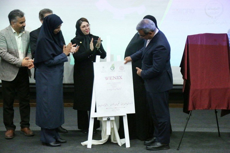 بانوان کارآفرین پیشران حضور زنان تحصیلکرده در اشتغال پایدار هستند بانوان کارآفرین پیشران حضور زنان تحصیلکرده در اشتغال پایدار هستند