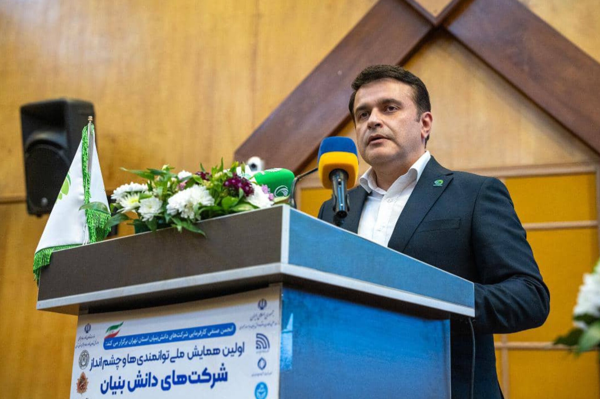 زمینه توسعه بازار محصولات دانش‌بنیان فراهم می‌شود