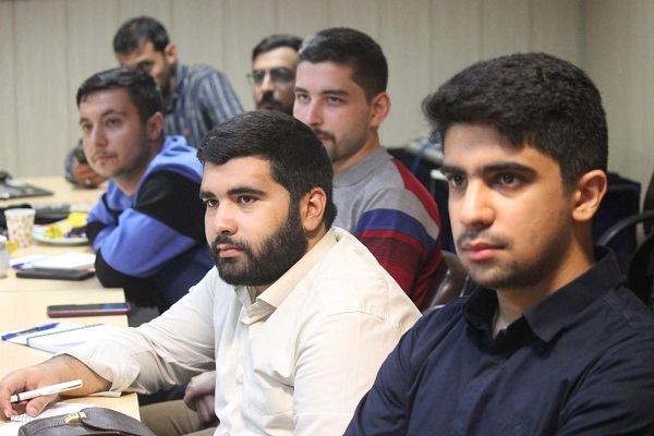 جلسه ارتقای حافظان ممتاز قرآن کریم برگزار شد + عکس