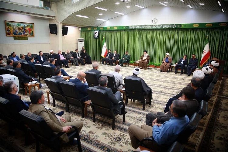  آیت‌الله سیداحمد علم‌الهدی، نماینده ولی‌فقیه در خراسان رضوی در دیدار با رؤسا و مسئولین نهاد مقام معظم رهبری در دانشگاه های استان