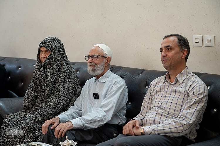 خانواده مهشید