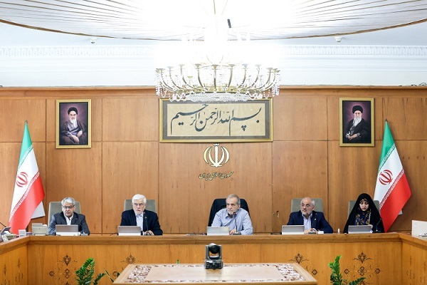 حقوق و پاداش براساس بررسی دقیق عملکرد پرداخت شود