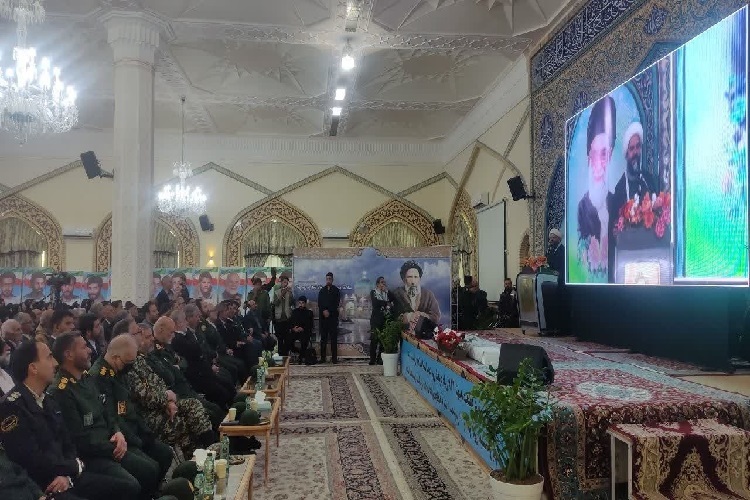 حجت‌الاسلام جواد نیک‌بین نماینده مردم شهرستان‌های کاشمر، خلیل‌آباد، بردسکن و کوهسرخ