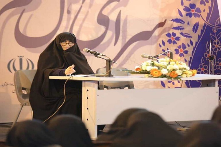 منور سادات شایسته‌خو، مدیر مؤسسه علمی-تحقیقی مکتب نرجس