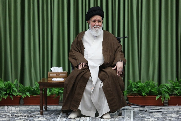  آیت‌الله سیداحمد علم‌الهدی، امام جمعه مشهد