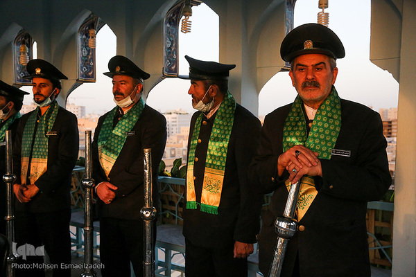 نقاره‌زنی حرم مطهر رضوی در آستانه میلاد حضرت رضا علیه السلام
