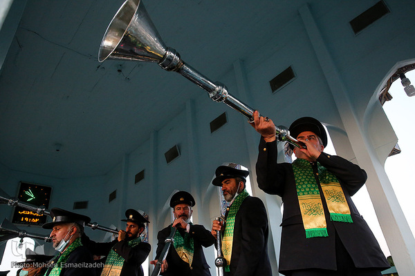 نقاره‌زنی حرم مطهر رضوی در آستانه میلاد حضرت رضا علیه السلام
