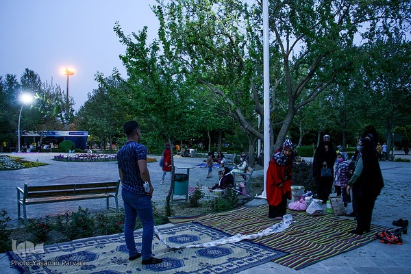 سفره های ساده افطار ـ پارک حجاب مشهد
