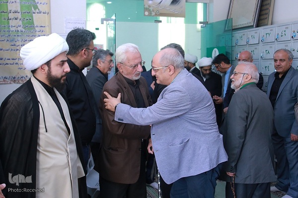 مراسم ترحیم احمد مهدوی دامغانی