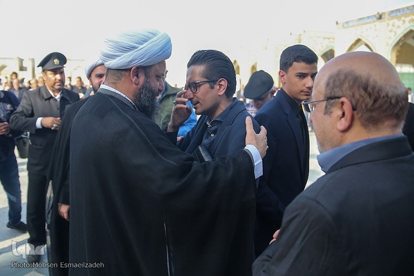 تشییع و خاکسپاری پیکر مرحوم مهدوی دامغانی در حرم مطهر رضوی
