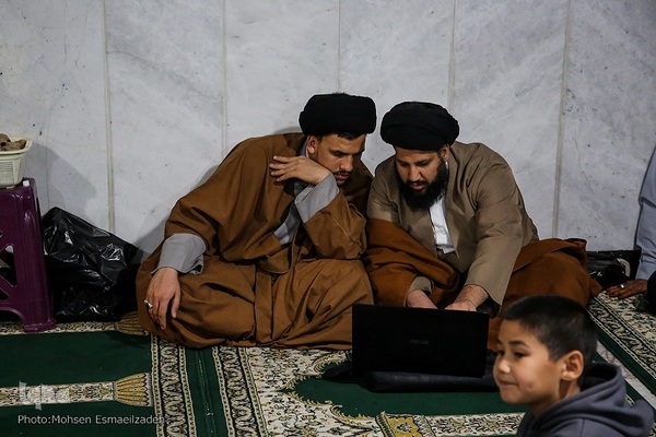 کرسی تلاوت قرآن کریم در مسجد جامع فاطمه الزهرا(س)
