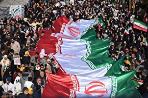 Rivoluzione islamica: iraniani scendono in piazza per celebrare 46esimo anniversario