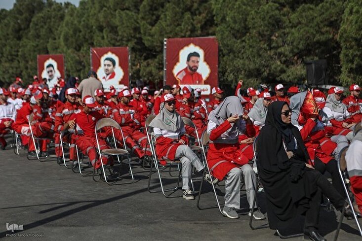 Fotos: Voluntários do Crescente Vermelho Iraniano Iniciam Missão do Arbaeen 2025